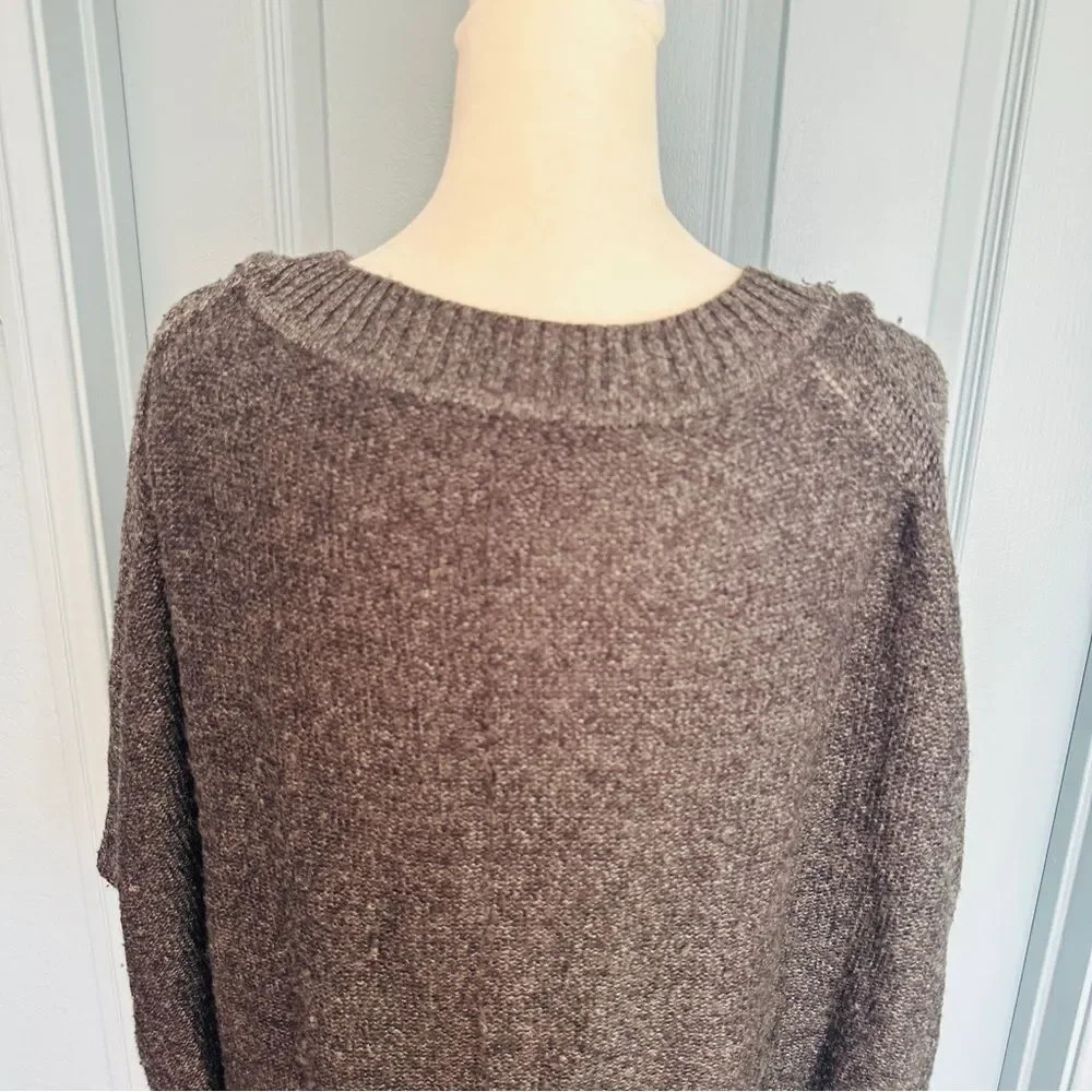 Juicy Couture Women's Grey Oversized Sleeveless Knit Crew Neck Sweater - Picture 7 of 9